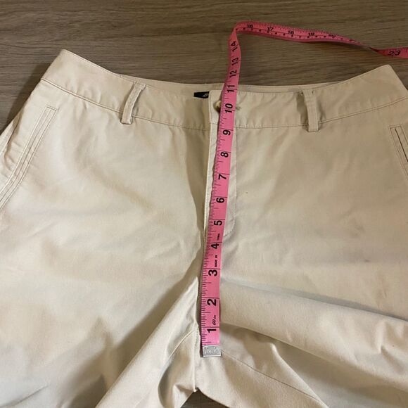 Eddie Bauer cotton blend women’s khaki straight leg pants size 10 - Picture 7 of 8